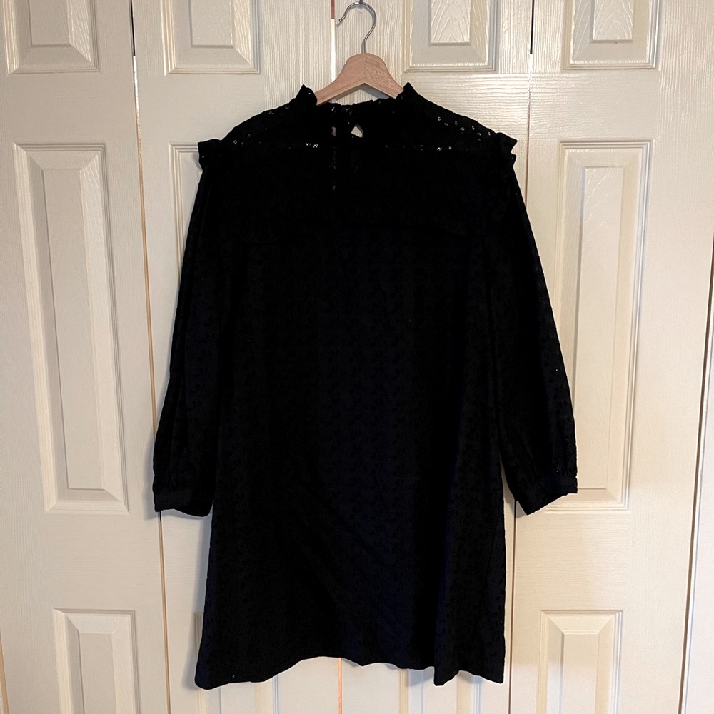 LIKE NEW. Madewell eyelet shift dress